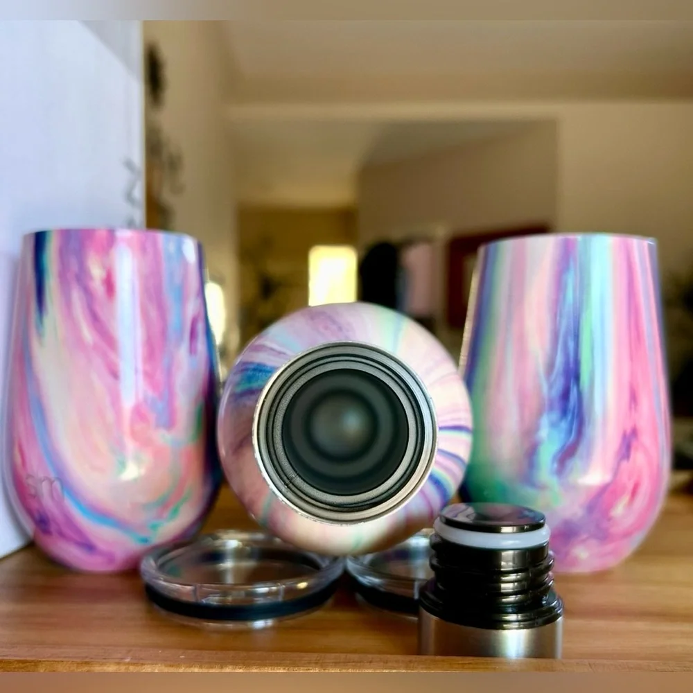 NIB
Simple Modern Beverage Bundle 
1 25 oz. Beverage Bottle
2 12oz Tumblers - Picture 5 of 8